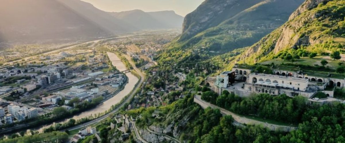 pexels-mikhail-nilov-8431077-768x512